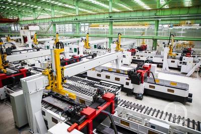 南钢建成世界首个深加工高强耐磨钢智能工厂,效率提升10倍还可远程定制产品